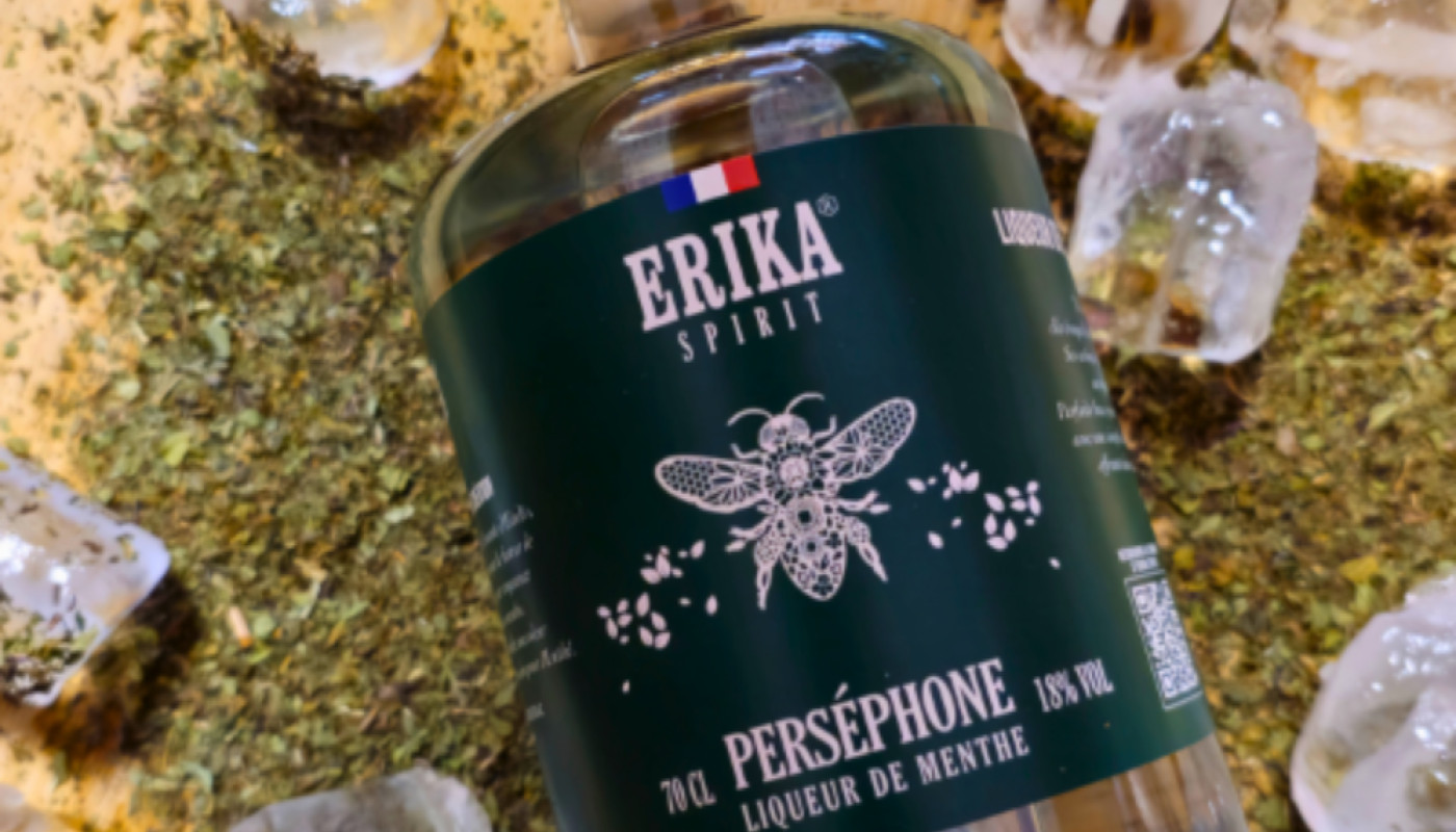 Remettons l'alcool à la menthe à la mode avec la liqueur Perséphone d'Erika Spirit !